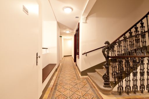 Vorschau Bild von Renoviertes Stiegenhaus eines Hauses der Premium Immobilien AG