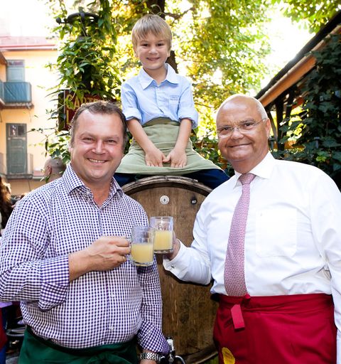 http://www.apa-fotoservice.at/galerie/2271
Fritz Wieninger (Weingut Wieninger), Prof. Harry Kopietz (1. Präsident des Wiener Landtages)