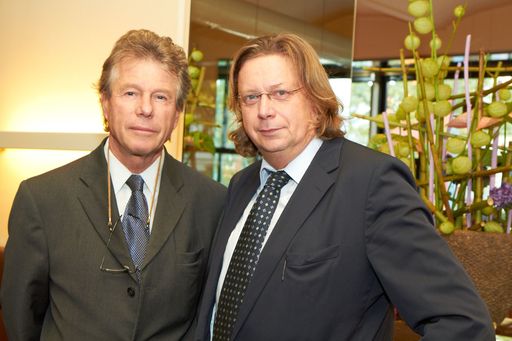  http://www.apa-fotoservice.at/galerie/2281/
v.l.n.r. Prim. Univ.- Doz. Dr. Hans Joachim Nesser (Leiter der 2. Internen Abteilung, Krankenhaus der Elisabethinen, Linz) und Prim. Univ.-Prof. Dr. Kurt Huber (Vorstand der 3. Medizinischen Abteilung mit Kardiologie, Wilhelminenspital, Wien)