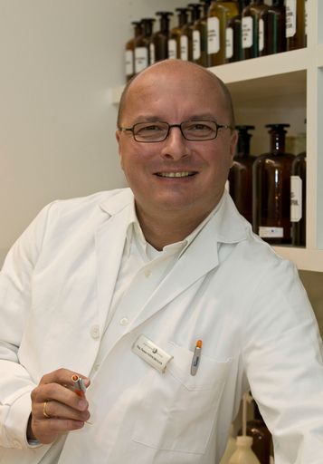 Vorschau Bild von Mag. pharm. Thomas Veitschegger.