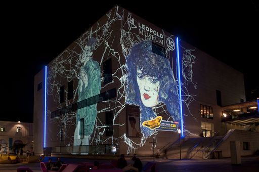  Fassade Leopold Museum / Projektion Lange Nacht der Museen 2011