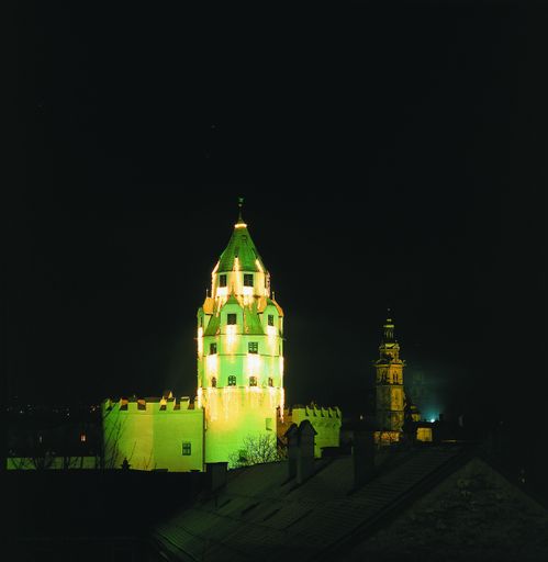 Vorschau Bild von Die Burg Hasegg mit dem Münzturm in Hall ist ein bewährter Rahmen für stimmungsvolle Feste und Feiern