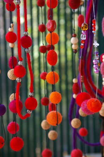 Vorschau Bild von Farbenfroher Filzschmuck