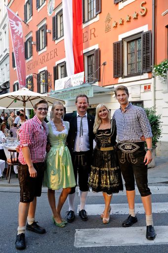 Vorschau Bild von Die 4. und 5. Generation der Familie Ultsch: Fabian, Valentina, Harald, Sonja Sophie, Florian Ultsch (v.l.)