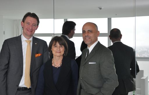 Catherine Millet mit Gerald Matt, Dir. Kunsthalle Wien (rechts) und William Haadrikman, Dir. Sofitelbeim Interviewtermin im SOFITEL Vienna Stephansdom