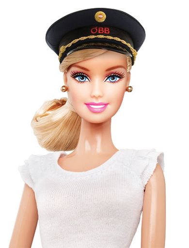 Vorschau Bild von Barbie im ÖBB Look