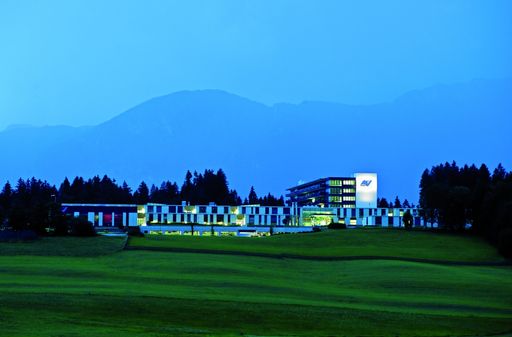 Vorschau Bild von Heute wurde im Rahmen eines feierlichen Festaktes im Beisein von Bundesminister Stöger das Rehabilitationszentrum Häring nach mehrjährigem Umbau neu eröffnet.