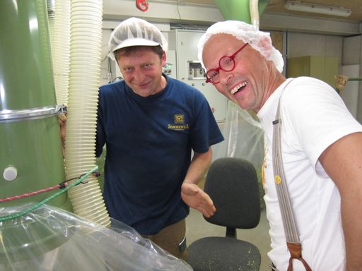 Sonnentor-Gründer Johannes Gutmann (r.) ist mit seinem Unternehmen für den Österreichischen Klimaschutzpreis 2011 nominiert.