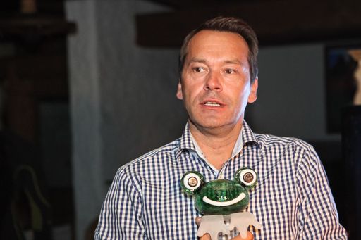 http://www.apa-fotoservice.at/galerie/2376/
Am Ende konnte RTL-Wetterchef Christian Häckl zum bereits zweiten Mal die Trophäe mit nach Hause nehmen.