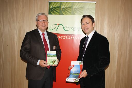  Präsident Bgm. Mag. Mair und Landesrat Dr. Haimbuchner beim Naturparkgipfel 2011