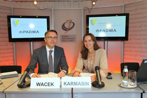 Herr Mag. Wolfgang Wacek, Geschäftsführer Sanova Pharma, und Frau Dr. Sophie Karmasin, Karmasin Motivforschung, präsentierten die Ergebnisse der Studie Komplementärmedizin.