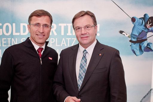 Landeshauptmann Günther Platter sowie Josef Margreiter (li.), GF der Tirol Werbung, sind beide sehr stolz auf das erreichte Rekordergebnis.