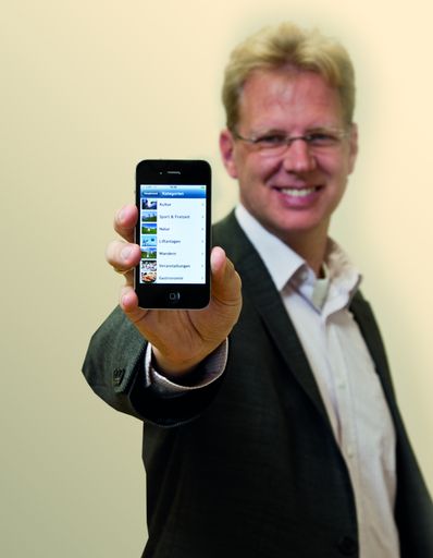  Neues Whitepaper zum richtigen Einsatz von Apps in der
Ferienhotellerie: Internetexperte DI (FH) Patrick Neumann