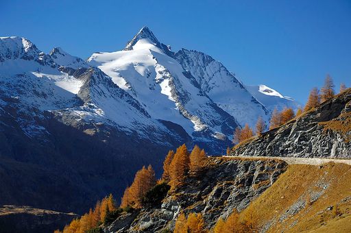Die Großglockner Hochalpenstraße wird noch bis einschließlich 1. November 2011 geöffnet sein.