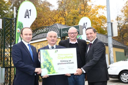  (v.l.n.r.) Alexander Sperl, A1 Vorstand Marketing, Vertrieb und Service, Adolf Tiller, Bezirksvorsteher von Wien Döbling, Stefan Hajszan, Weingut Hajszan, und Walter Goldenits, A1 Vorstand Technik, stellen gemeinsam die Pläne zum Glasfaserausbau in Wien vor.
