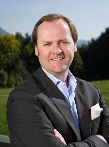 Vorschau Bild von ÖHV-Präsident Sepp Schellhorn wird am Tourismusgipfel Hohe Mut 2011 brandneue Studien und Umfragen präsentieren.