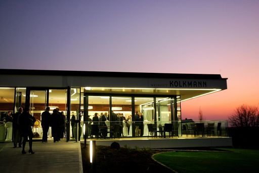 Vorschau Bild von http://www.apa-fotoservice.at/galerie/2483/
Die Winzer der Region Wagram luden zur Gebietsweintaufe in die neue Vinothek der Familie Kolkmann.