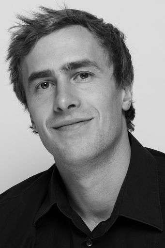 Vorschau Bild von Meisterfotograf Sebastian Holzknecht unterstützt das Web-Style-Team als Freelancer. Er begleitet Projekte von der Entstehung bis zur Umsetzung und kennt so den perfekten Blickwinkel für Grafik und Web.