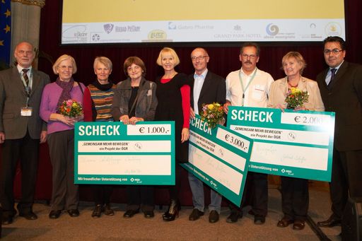 http://www.apa-fotoservice.at/galerie/2497
Die Gewinner des Rheuma Patientenpreises 2011 "Gemeinsam mehr bewegen"