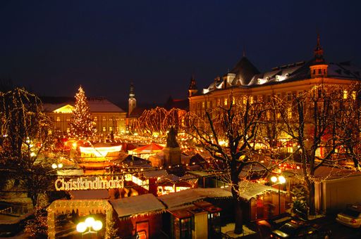 Überall duftet es nach Weihrauch, Keksen und Glühmost, tausende Lichter strahlen um die Wette und verführen zu einem Kurzurlaub in die weihnachtliche Wunderwelt Kärntens.