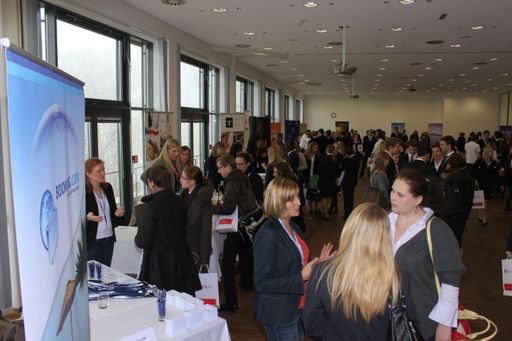 Zahlreiche Interessenten folgten zur Karrieremesse an die MODUL University Vienna am 17. November auf den Wiener Kahlenberg.