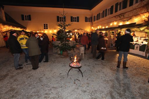 Welterbe Advent - Brauchtum und traditionelle Handwerkskunst anstatt konsumgesteuertem Weihnachtstrubel in der Ferienregion Hallstatt-Dachstein Salzkammergut.