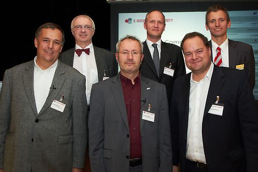 www.apa-fotoservice.at/galerie/2553/ Im Bild v.l.n.r. Christian Müller (Moderator, APA-Austria Presse Agentur), Manfred Pigl (HP Österreich), Günter Schreier (AIT Austrian Institute of Technology), Johannes Juranek (CMS), Manfred Moormann (A1) und Martin Resel (NextiraOne)