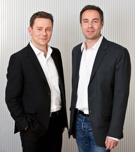 W24 Geschäftsführer Marcin Kotlowski mit Kurt Raunjak, der ab 1. Februar 2012 die Chefredaktion des Stadtsenders W24 übernimmt.