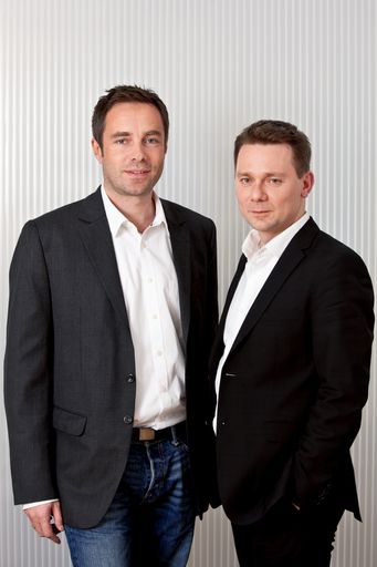 Vorschau Bild von Kurt Raunjak, ab Februar 2012 neuer Chefredakteur beim Stadtsender W24, mit WH Medien Geschäftsführer Marcin Kotlowski