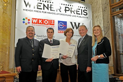 (v.l.n.r.): Univ.-Prof. Dr. Peter Schnedlitz, Handelsforschung-Preisträger Dr. Ernst Gittenberger, Handelspublizistik-Preisträgerin Bakk.Phil. Elisabeth Tschank, Handels-Spartenobmann Komm Erwin Pellet, FH-Wien Institutsleiterin Mag. Anna Lischka.