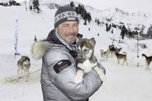 Das Kühtai, Österreichs höchstgelegener Skiort, wird am 10. Dezember bereits zum 3. Mal Schauplatz des spektakulären Tirol Cross Mountain. Initiator des Charity-Events ist Schauspieler Till Demtroeder.