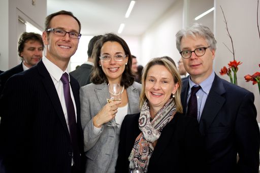  Gastgeber Kurt Lichtkoppler im Gespräch mit den Masseverwalterinnen Ulla Reisch und Johanna Abel-Winkler sowie KSV-Experten Hans-Georg Kantner. Personen (v.l.n.r.):
Kurt Lichtkoppler (CONSPECTRA), Ulla Reisch (ULSR), Johanna Abel-Winkler (Abel & Abel), Hans-Georg Kantner (KSV)