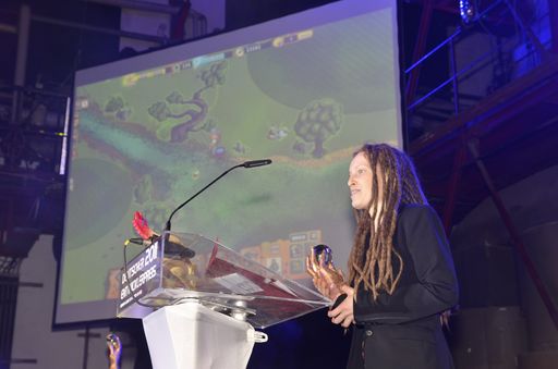 Vorschau Bild von Im Bild: Mag.a (FH) Barbara Fux