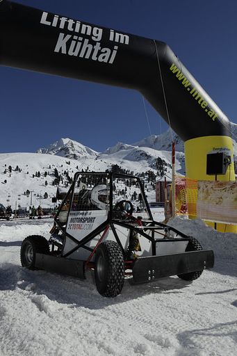Das frisch verschneite Kühtai bietet von 16-18.12.2011 den perfekten Rahmen für das Charity-Kartrennen RACE-4-KIDS on Snow mit zahlreichen Prominenten.