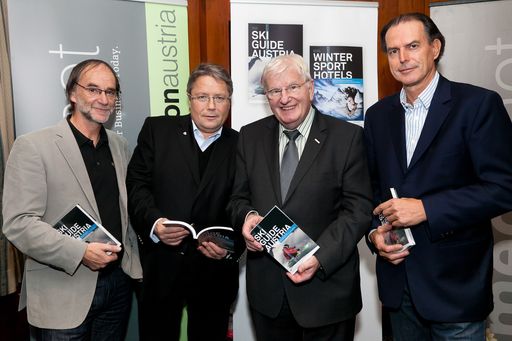  vlnr.: Fred Fettner (Herausgeber Ski Guide Austria), NR Franz Hörl (Obmann der Sparte Seilbahnen), KR Johann Schenner (Tourismusobmann der Wirtschaftskammer), Dr. Günter Fritz (Herausgeber Ski Guide Austria)
