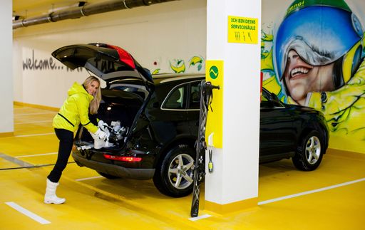 "Premium Parking" auf 10.000m2 in Europas modernster Tiefgarage - der "WM-Park Planai" im Planai-Zielstadion.