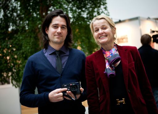 UNICEF-Schirmherrin Bettina Wulff hat am Dienstag den deutschen Nachwuchsfotografen Kai Löffelbein (30) als Sieger des renommierten Fotowettbewerbs des UN-Kinderhilfswerks UNICEF, des Reportagemagazins GEO und der Leica Camera AG prämiert.