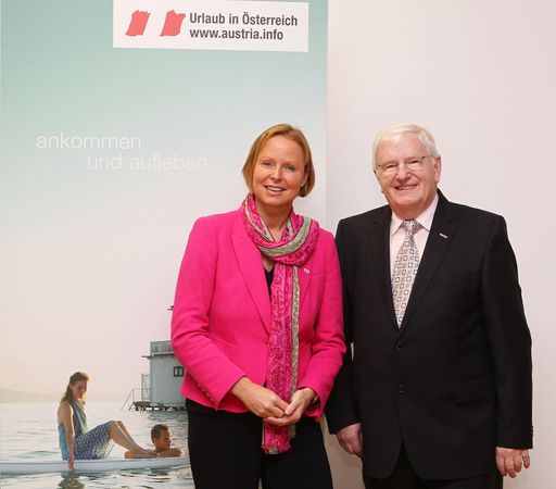 Dr. Petra Stolba, Geschäftsführerin der Österreich Werbung; KR Johann Schenner, Obmann der Bundessparte Tourismus und Freizeitwirtschaft, WKÖ