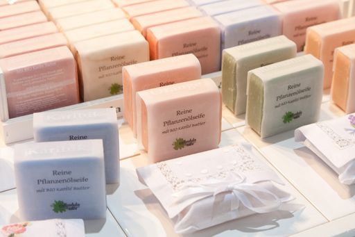 Die Ambiente 2012 steht ganz im Zeichen des renommierten Designstandortes Dänemark. Am ersten Ambiente-Partnerlandprogramm nehmen neben dänischen Unternehmen auch etablierte Designer des skandinavischen Landes teil.
