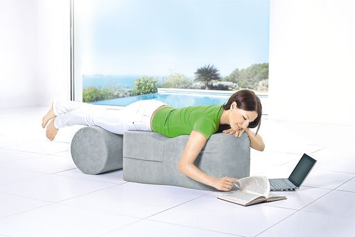 Vorschau Bild von Eine bestechend einfache Innovation im Interieur Design:
Chaise Lounges von LIOGY ermöglichen eine bequeme Bauchlage beim Lesen, Arbeiten und Entspannen. Foto: LIOGY 8