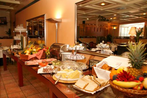 Vorschau Bild von Das reichhaltige Frühstück im gemütlichen Restaurant ist der perfekte Start in einen neuen Tag