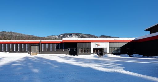 Vorschau Bild von Die Fassade des Firmensitzes der Haapo 1910 GmbH wurde neu gestaltet.