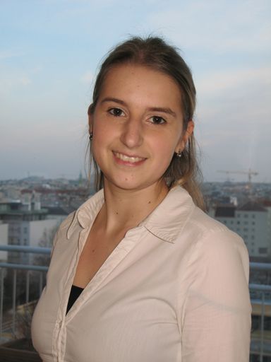 Vorschau Bild von Victoria Graf-Bogad (25) ist für die Werbezeitendisposition sowie die Kundenberatung von Sky zuständig.