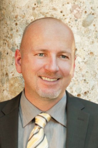 Die hoteleigene Vermarktung und der eigenständige Vertrieb müssen insbesondere in der österreichischen Ferienhotellerie dringend gestärkt werden, ist Michael Anfang (Bild) Marketing- und Salesmanager im Hotel Edelweiß & Gurgl in Obergurgl überzeugt.