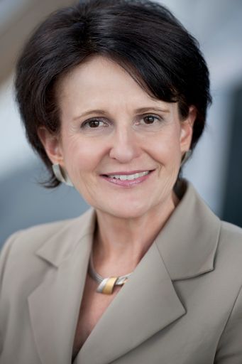 Sigrid Neureiter liest aus ihrem Debütkrimi "Burgfrieden": 29.2.2012, 19 Uhr, Thalia W3.