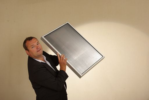 Vorschau Bild von Der wartungsfreie Luftkollektor sorgt vollautomatisch für einen Belüftungseffekt von bis zu 140 m3/Stunde und einer Zulufterwärmung von bis zu 40 Grad Celsius, wodurch ein perfektes Raumklima garantiert wird.