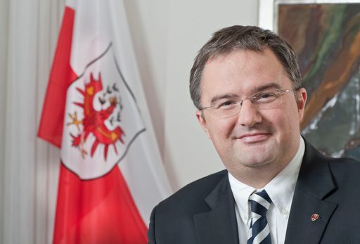 LR Christian Switak