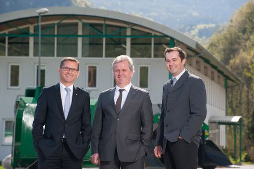  Im Bild v.l.n.r: Josef Imp (GF Vertrieb), Josef Heissenberger (Vorsitzender der GF), Heinz Leitner (GF Technik).