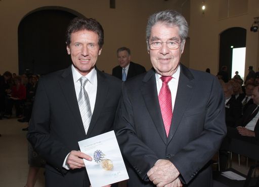 Wissenschafts- und Forschungsminister Dr. Karlheinz Töchterle mit Bundespräsident Dr. Heinz Fischer bei der Festveranstaltung "60 Jahre Promotion unter den Auspizien des Bundespräsidenten" in der Aula der Wissenschaften
