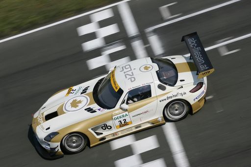 Gize SLS AMG GT3. Never change a winning team! Getreu diesem, in so vielen Lebensbereichen bewährten, Motto gehen der alkoholfreie Luxusdrink Gize aus Kanada und das Erfolgsteam Dominik Baumann und Harald Proczyk bei den ADAC GT Masters 2012 erneut gemeinsam an den Start. Die Verwendung dieses Bildes ist für redaktionelle Zwecke honorarfrei. Veröffentlichung bitte unter Quellenangabe: "obs/Canadian Mineral Water S.A."
